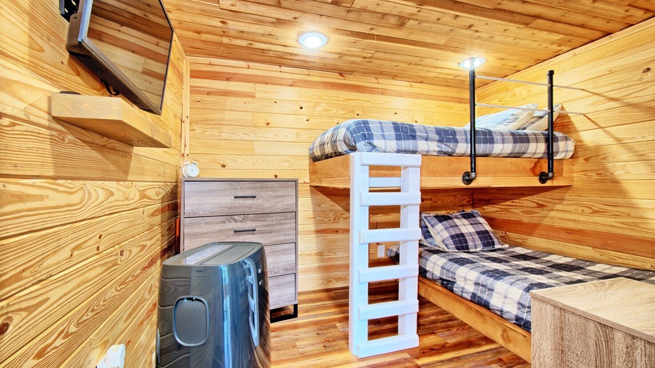 Photo of Bedroom in South Toledo Bend