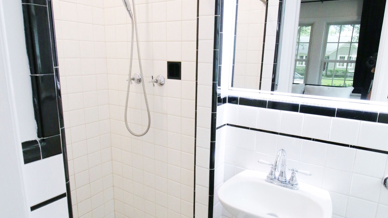 Photo of Bathroom in Highlands - Perkins