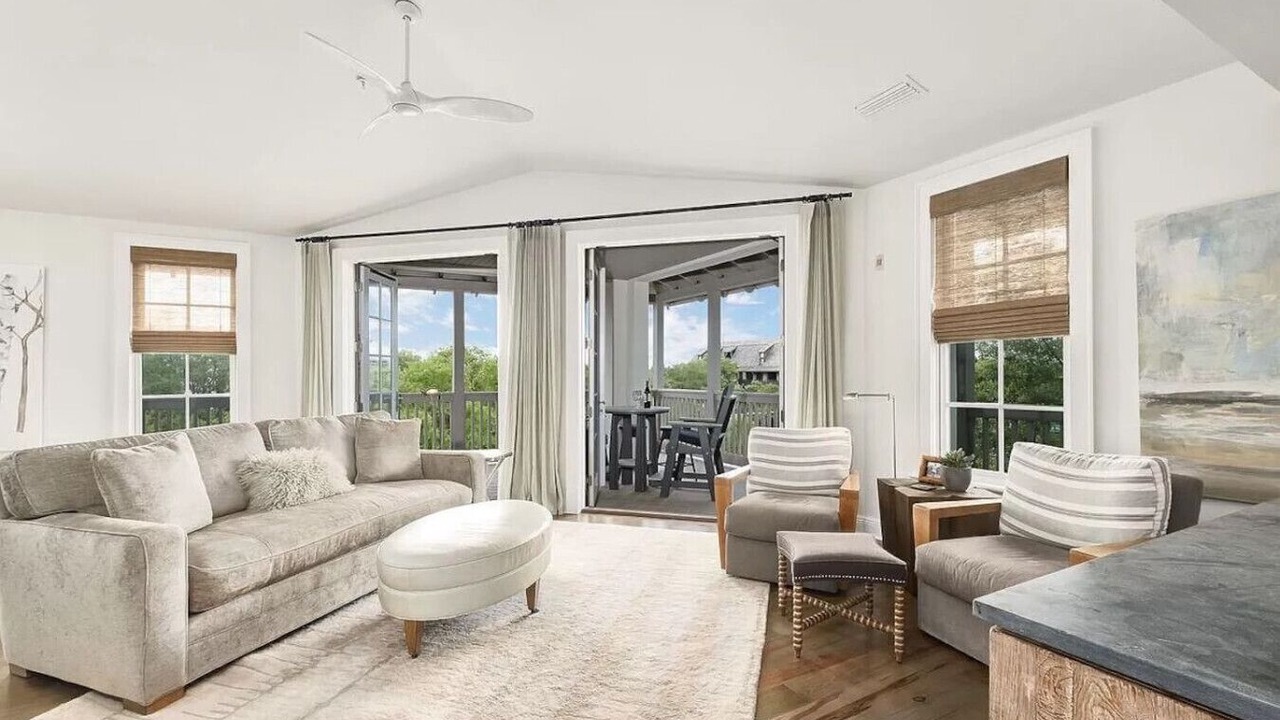 Photo of Livingroom in Rosemary Beach