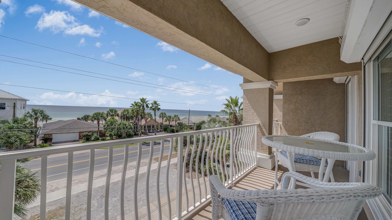 Photo of Patio Balcony in Laguna Beach Estates