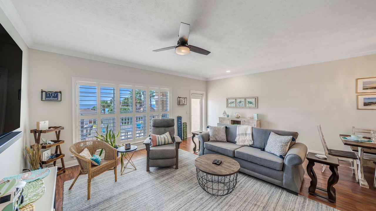 Photo of Bedroom in Laguna Beach Estates