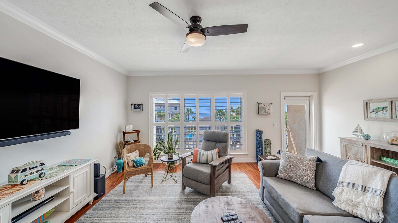 Photo of Bedroom in Laguna Beach Estates