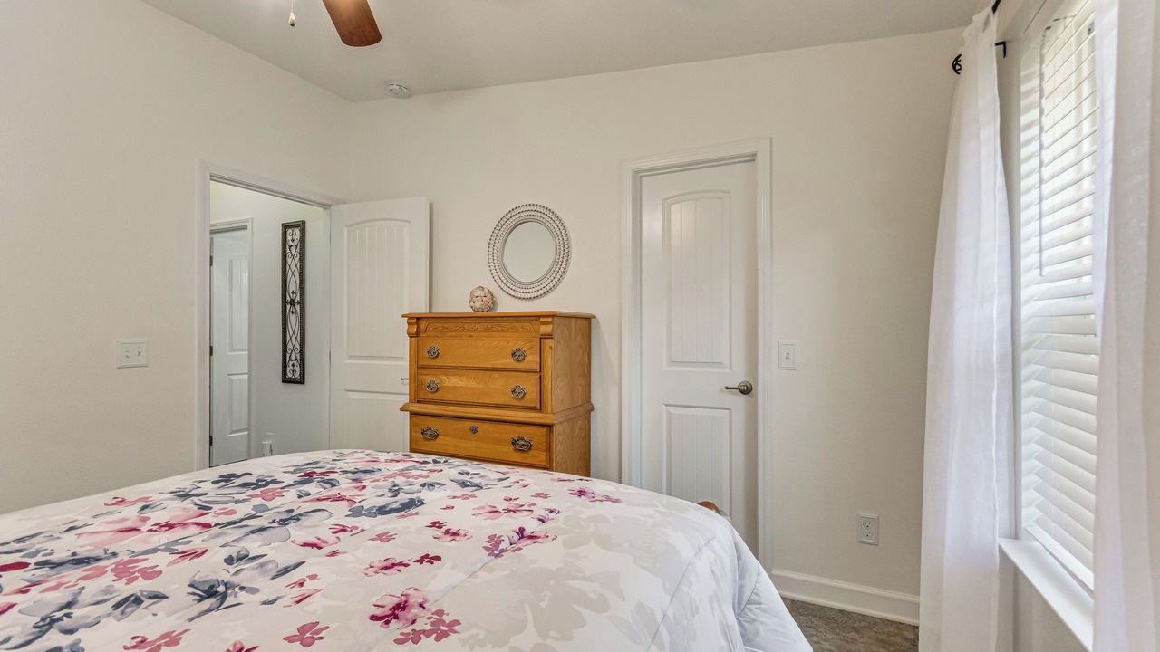Photo of Bedroom in Ono Island