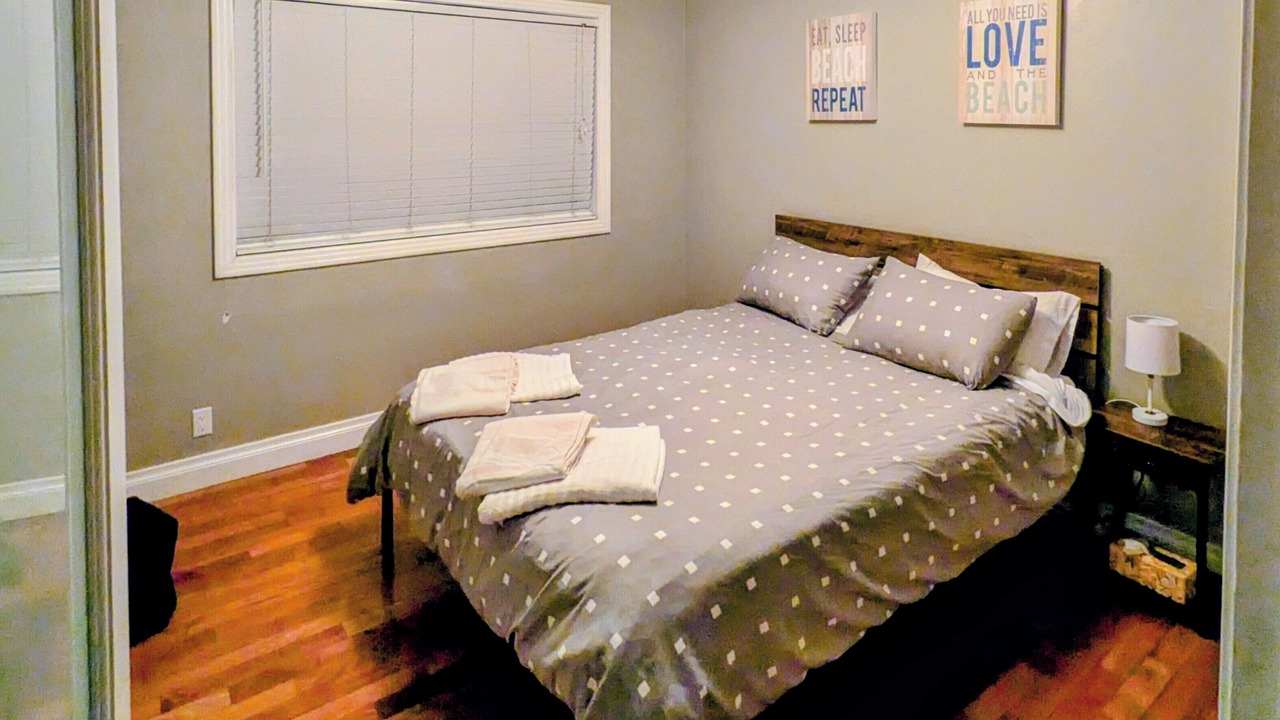 Photo of Bedroom in Poinsettia Heights