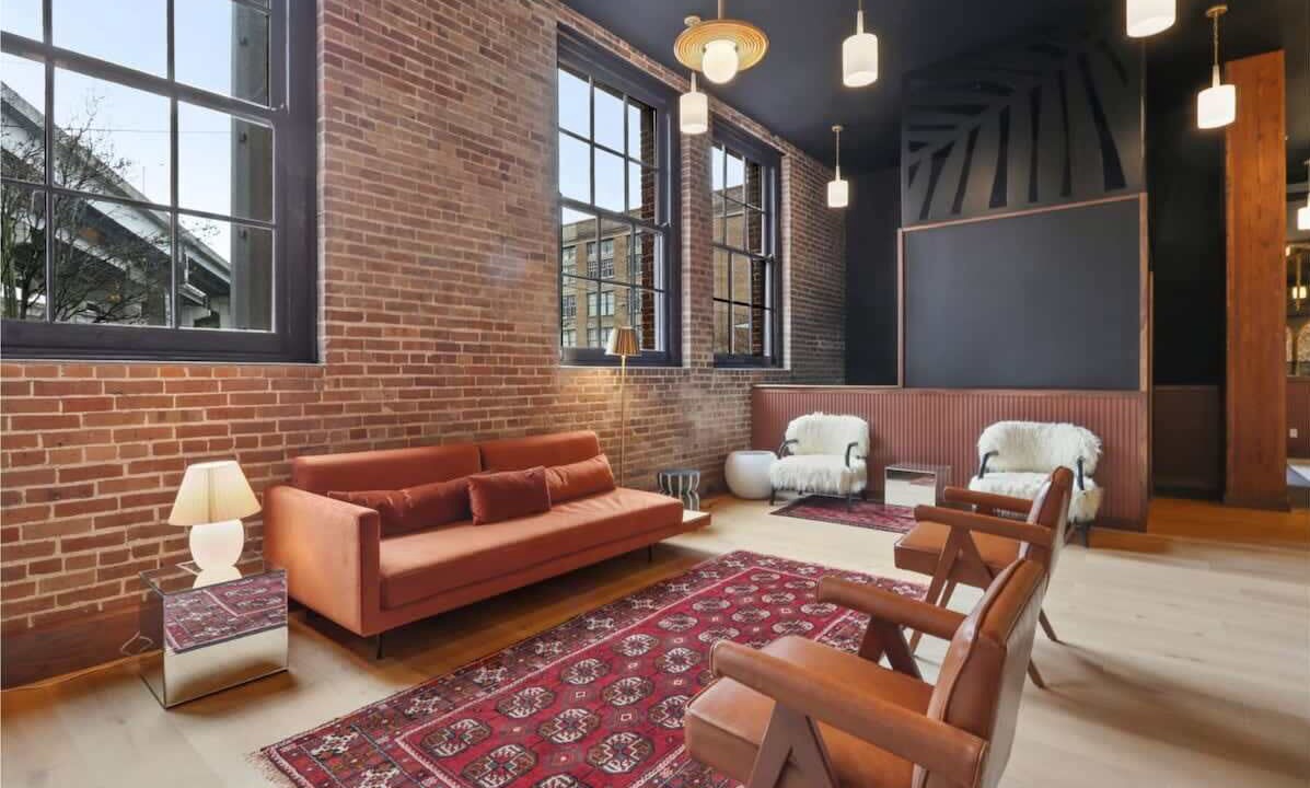 Photo of Others in Arts/Warehouse District
