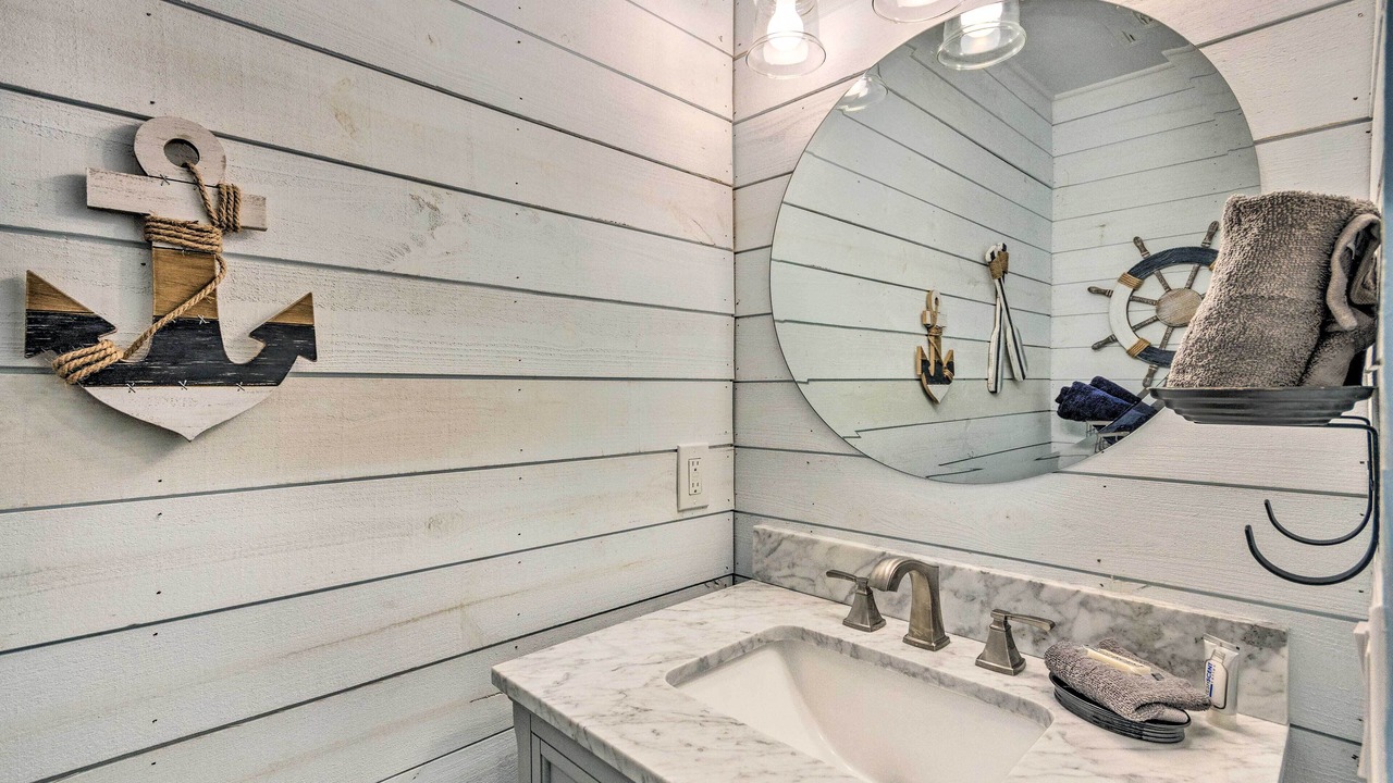 Photo of Bathroom in Mary Esther