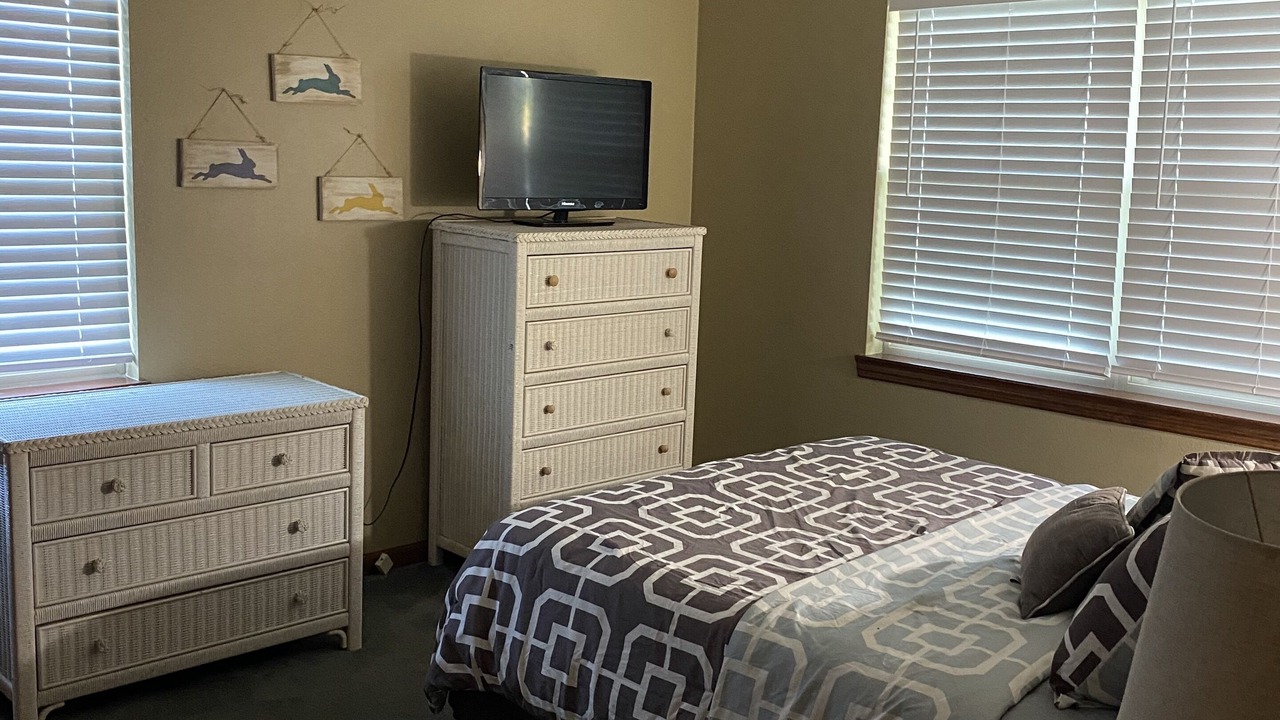 Photo of Bedroom in Groveoak