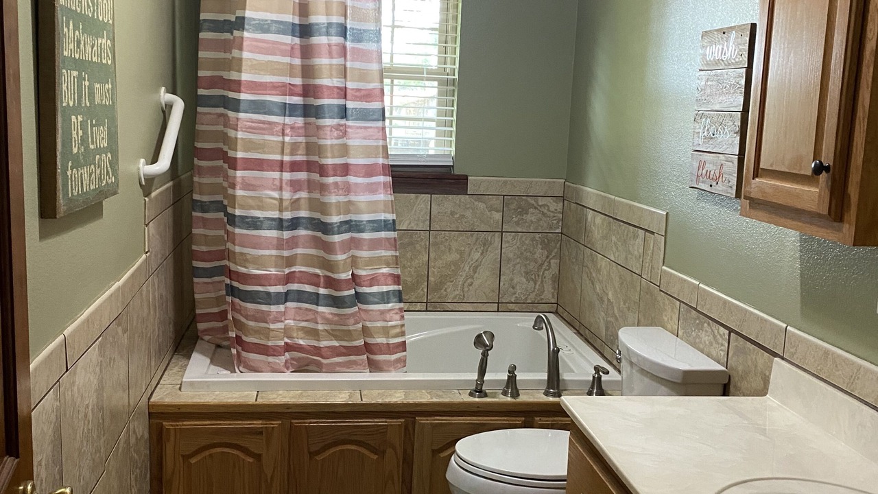 Photo of Bathroom in Groveoak