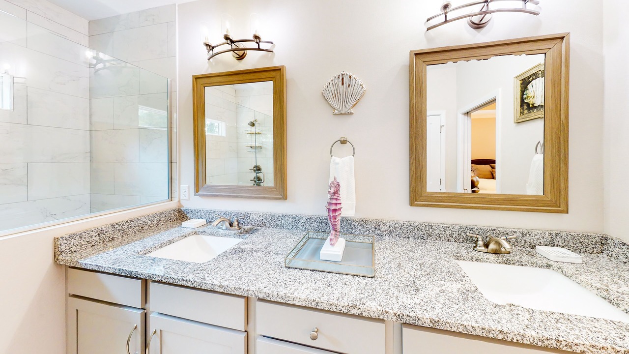 Photo of Bathroom in Navarre