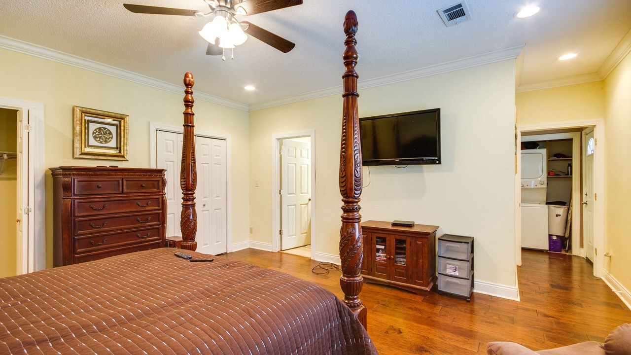 Photo of Bedroom in Greenwood