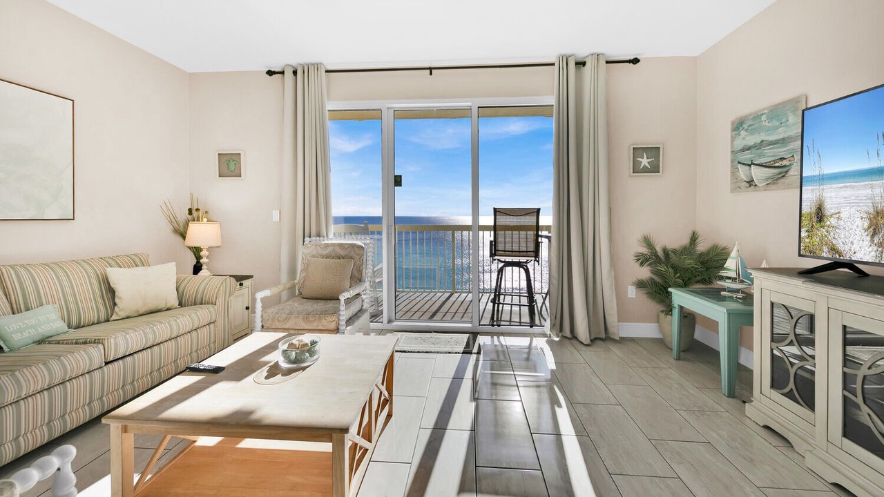 Photo of Livingroom in Miramar Beach