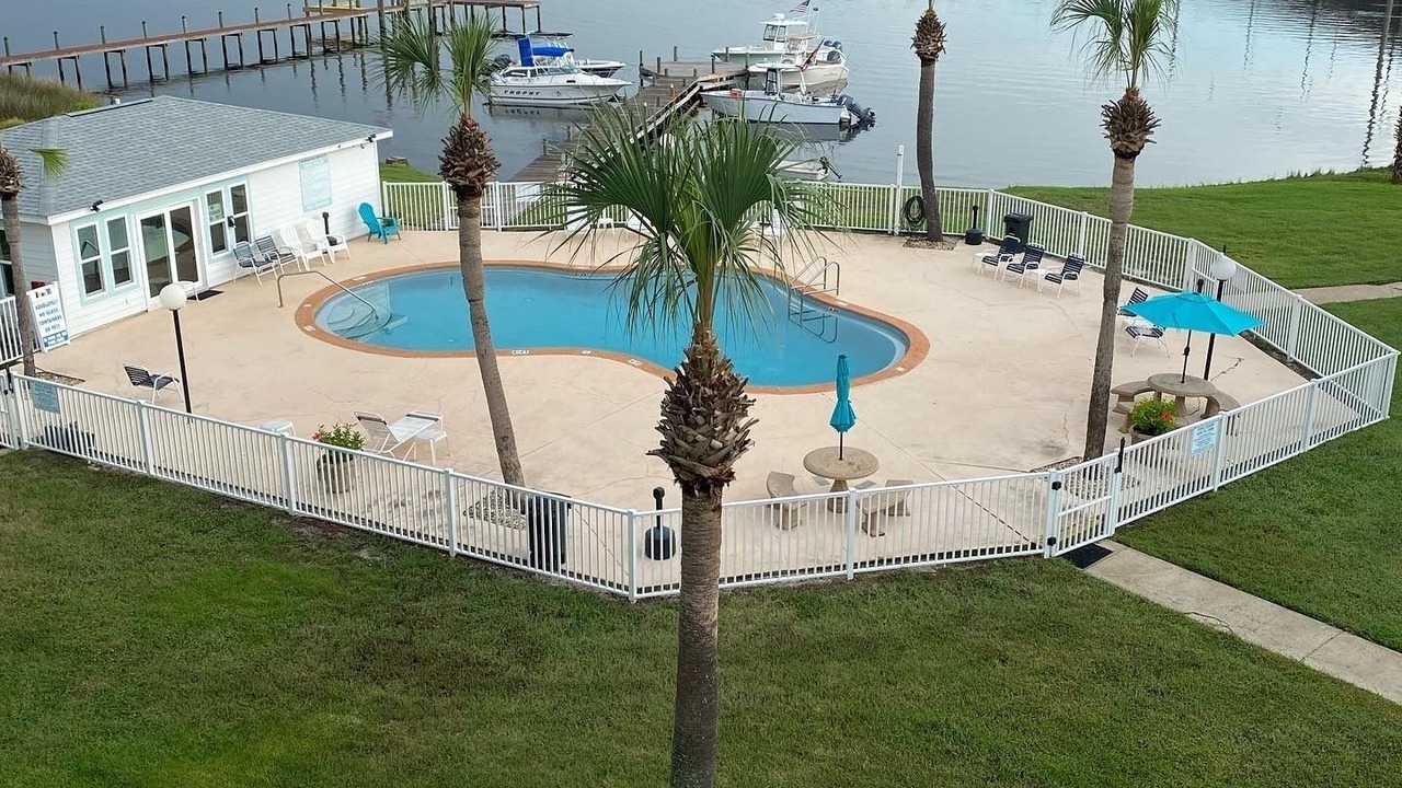 Photo of Patio Balcony in Lower Grand Lagoon