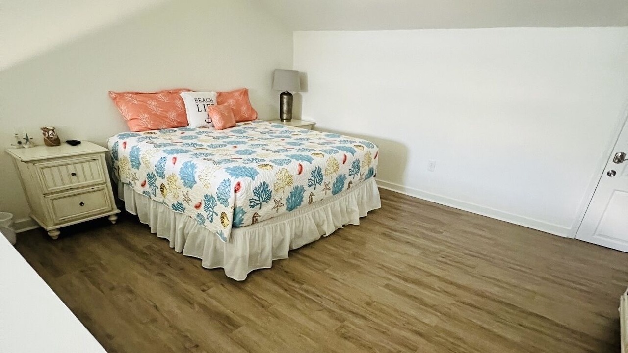 Photo of Bedroom in Lower Grand Lagoon