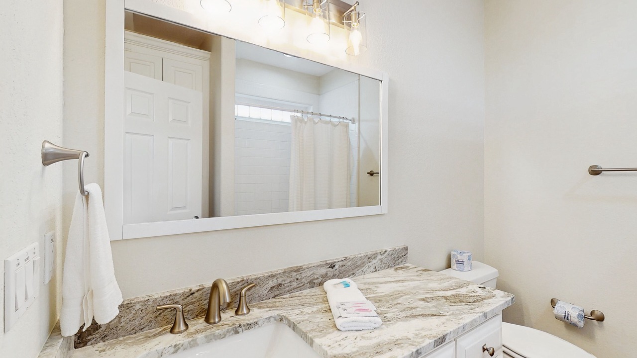 Photo of Bathroom in Plantation