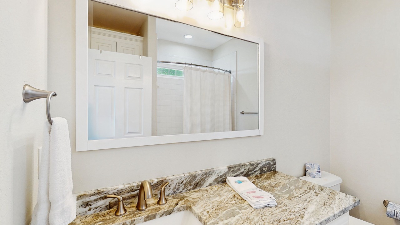 Photo of Bathroom in Plantation
