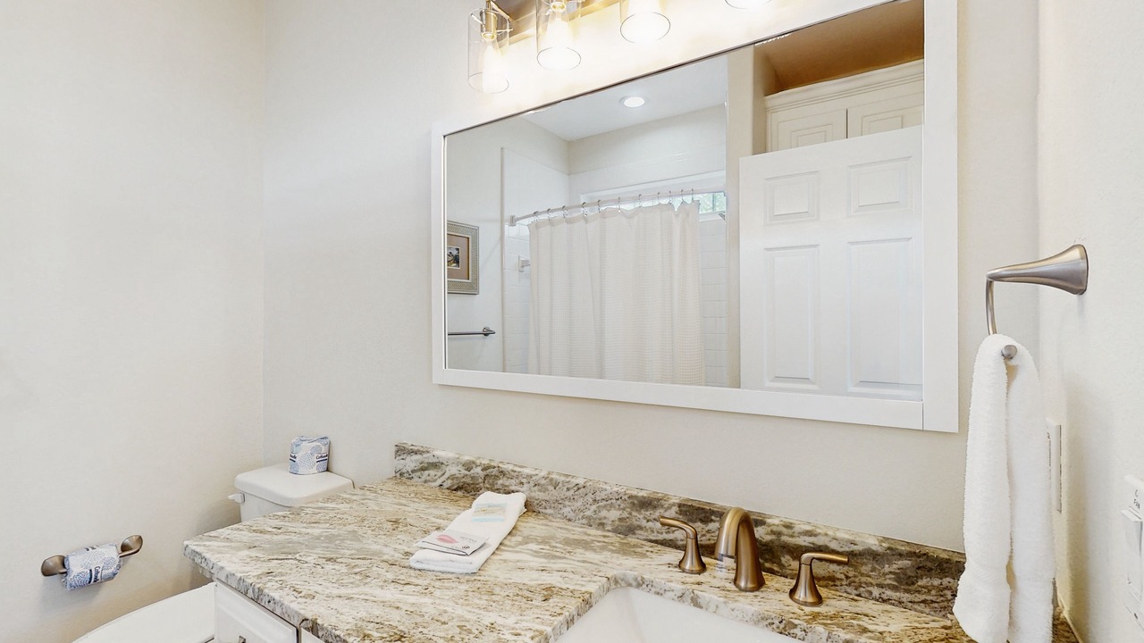 Photo of Bathroom in Plantation