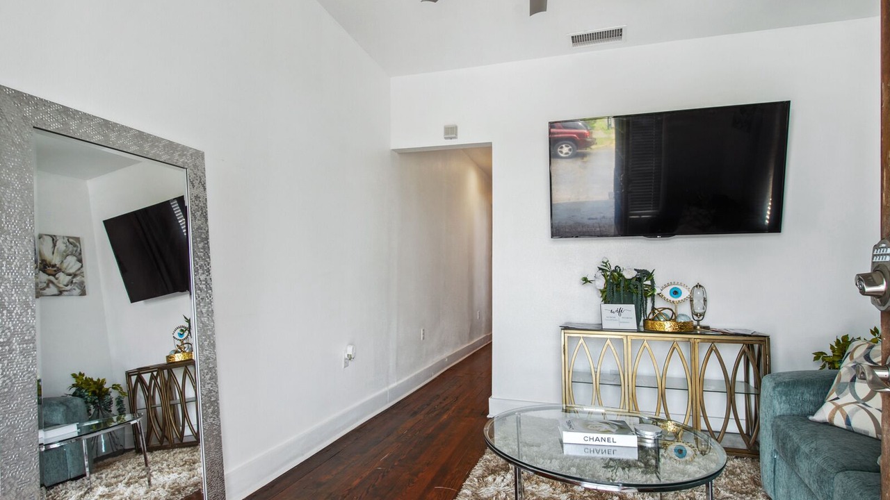 Photo of Livingroom in Faubourg Lafayette