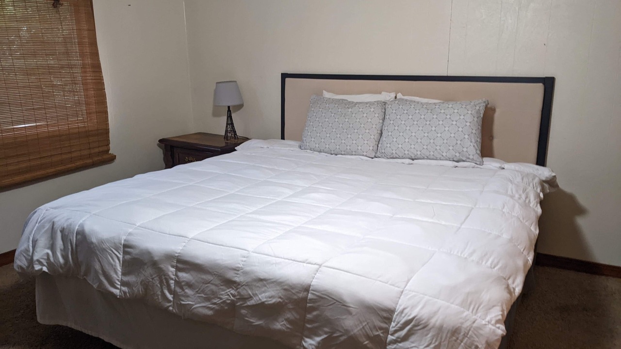 Photo of Bedroom in Lake View