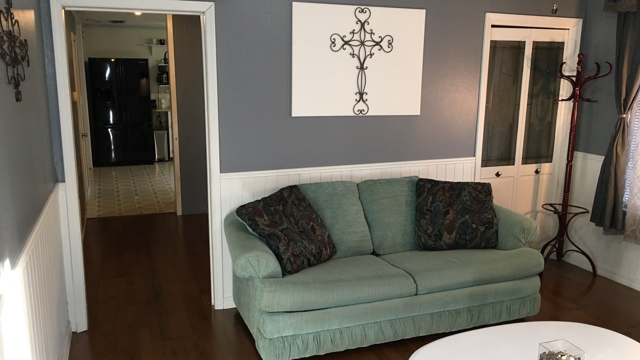 Photo of Livingroom in Lake View