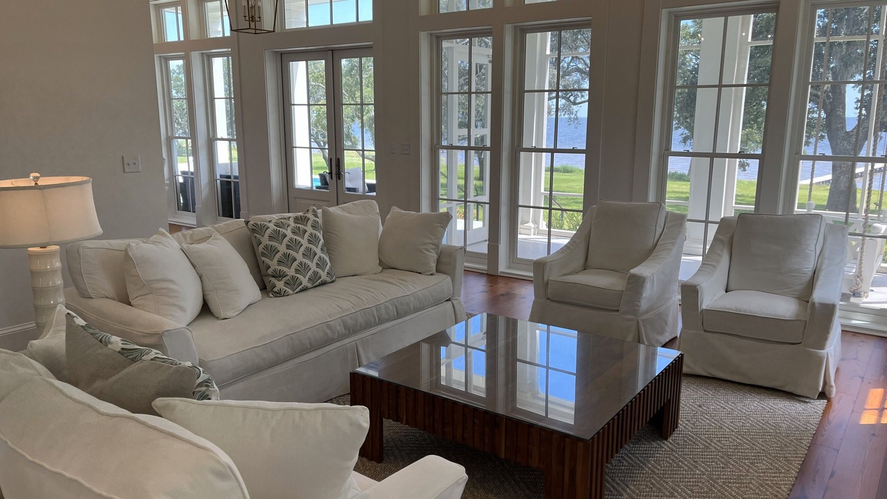 Photo of Livingroom in Ocean Springs