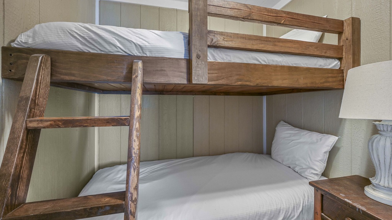 Photo of Bedroom in Laguna Beach