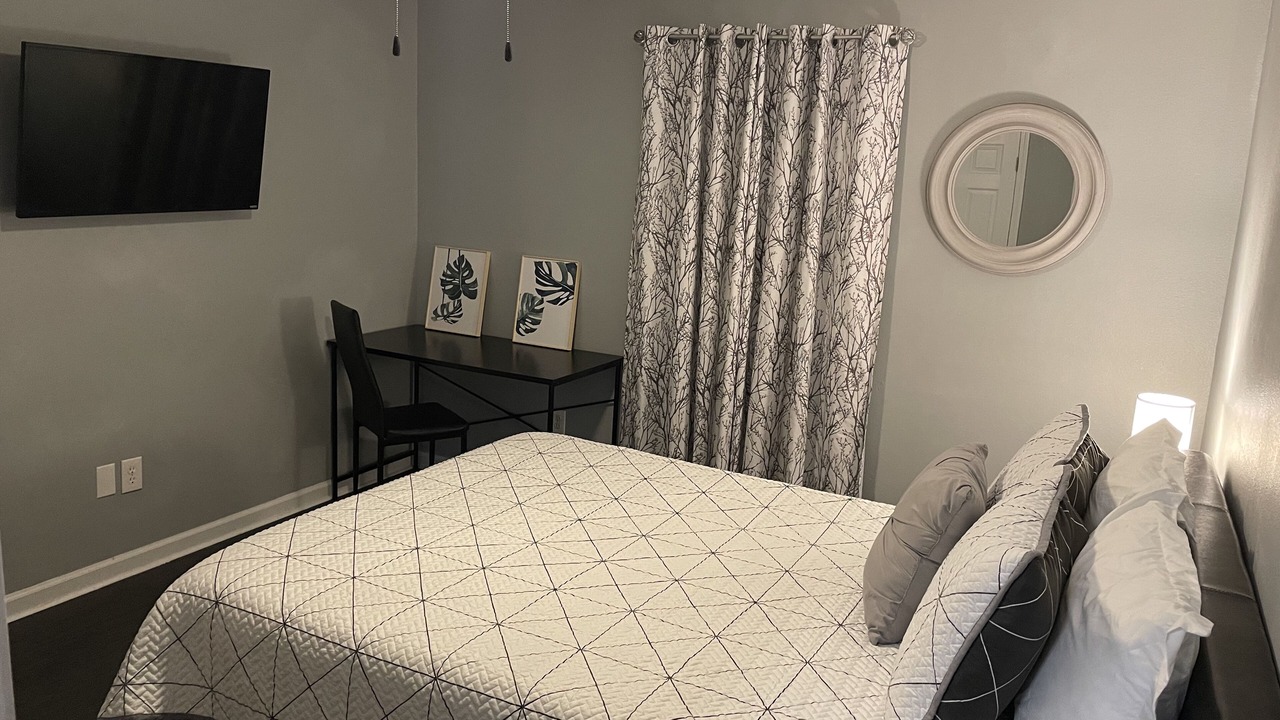 Photo of Bedroom in Broadmoor