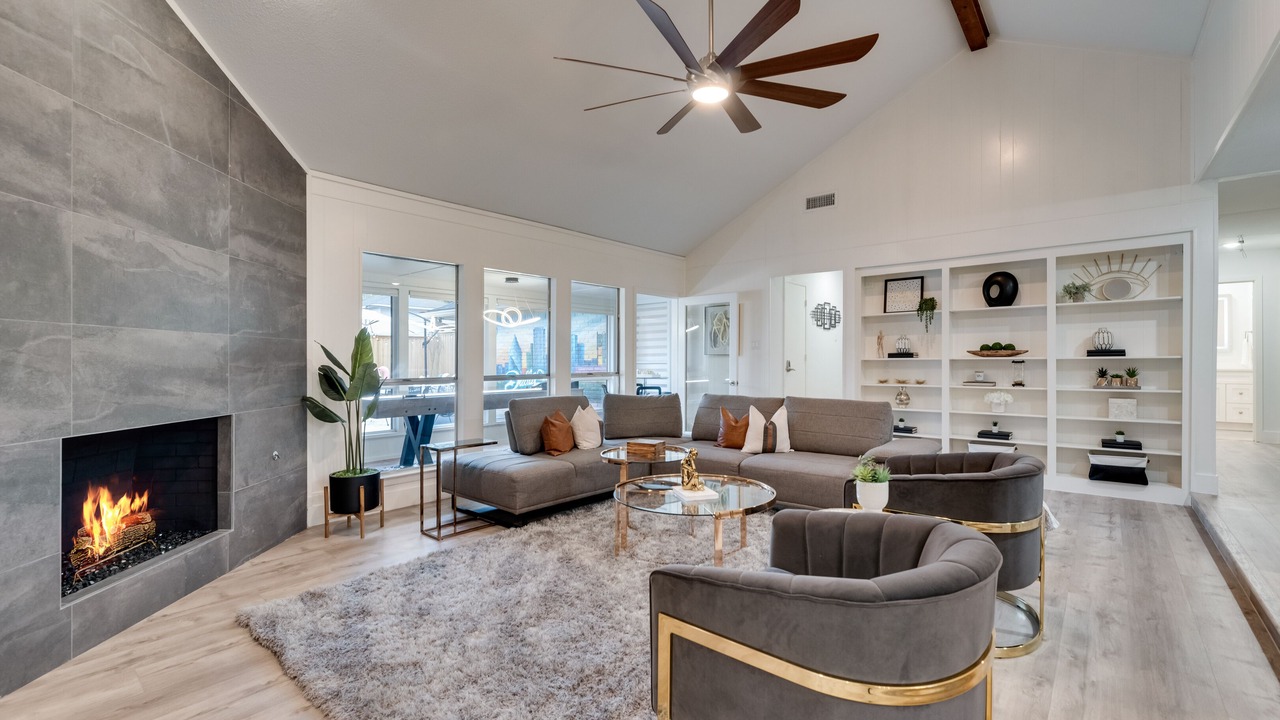 Photo of Bedroom in Lake Highlands