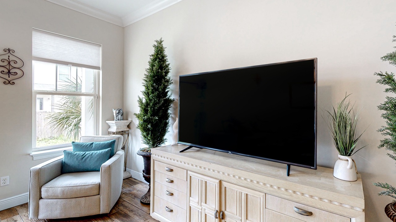 Photo of Livingroom in Crescent Beach