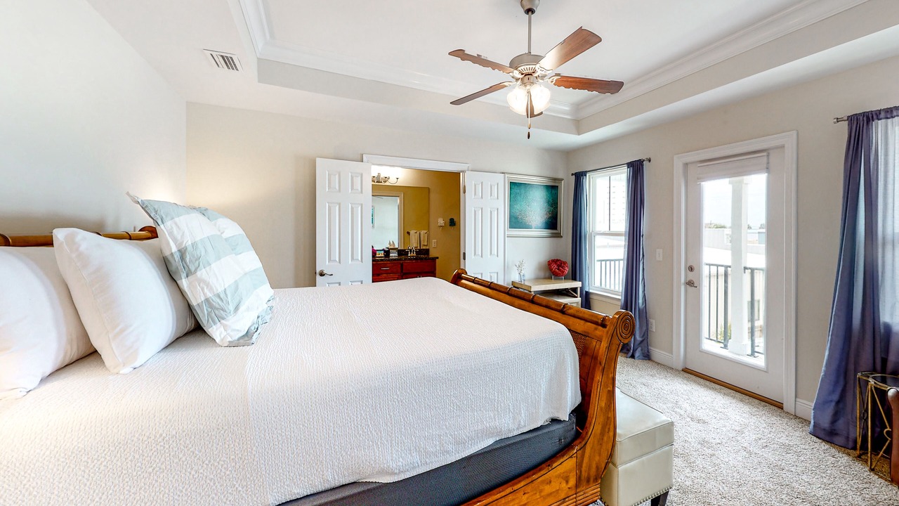 Photo of Bedroom in Crescent Beach