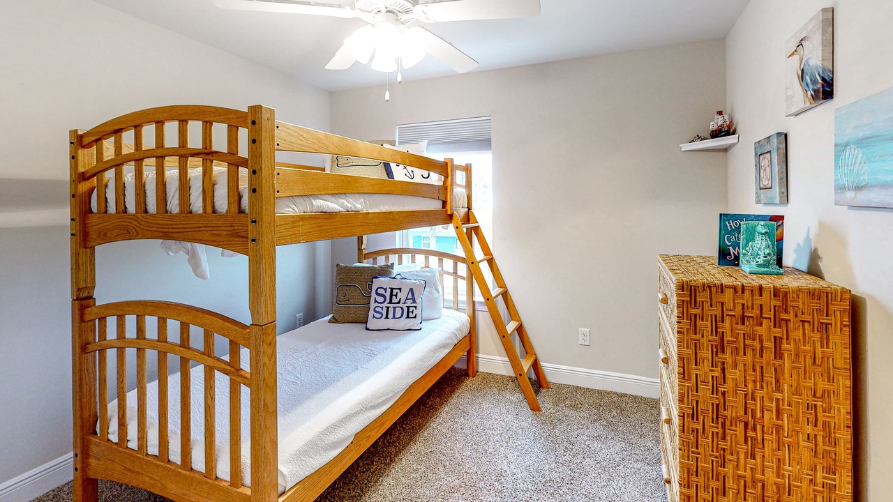 Photo of Bedroom in Crescent Beach