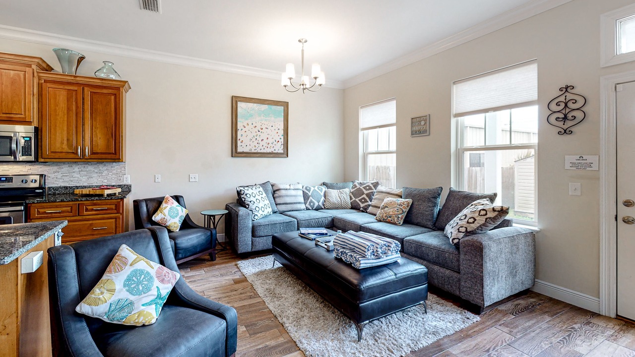 Photo of Livingroom in Crescent Beach
