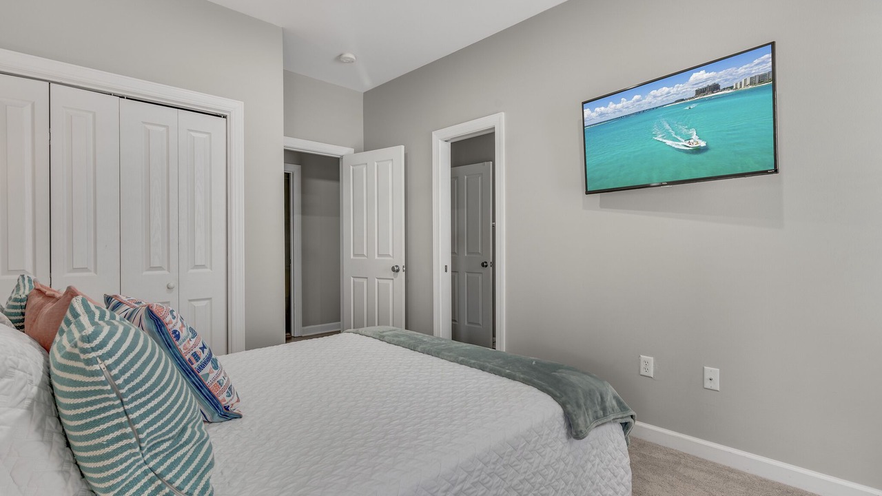Photo of Bathroom in Emerald Waters Village