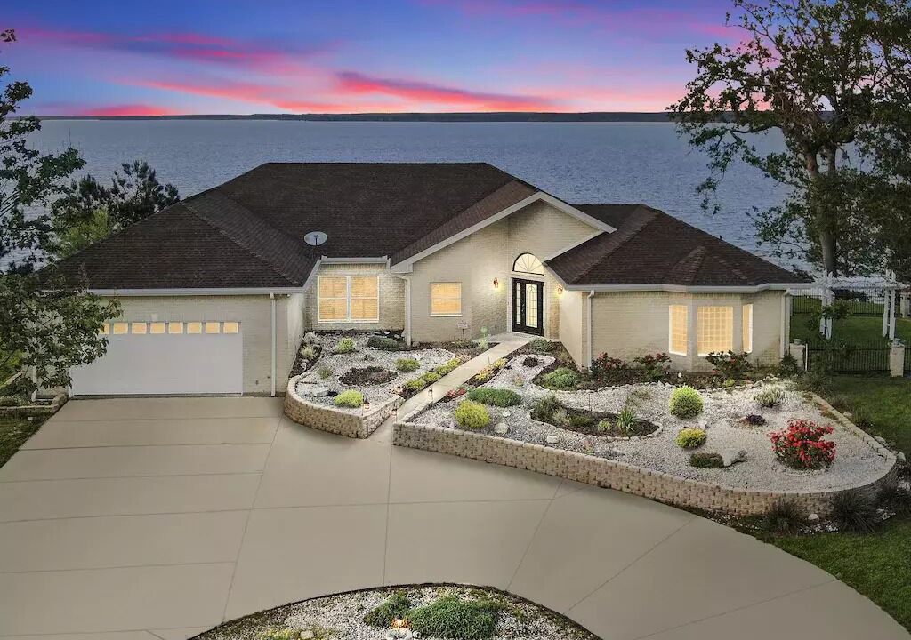 Photo of Outdoor in Milam