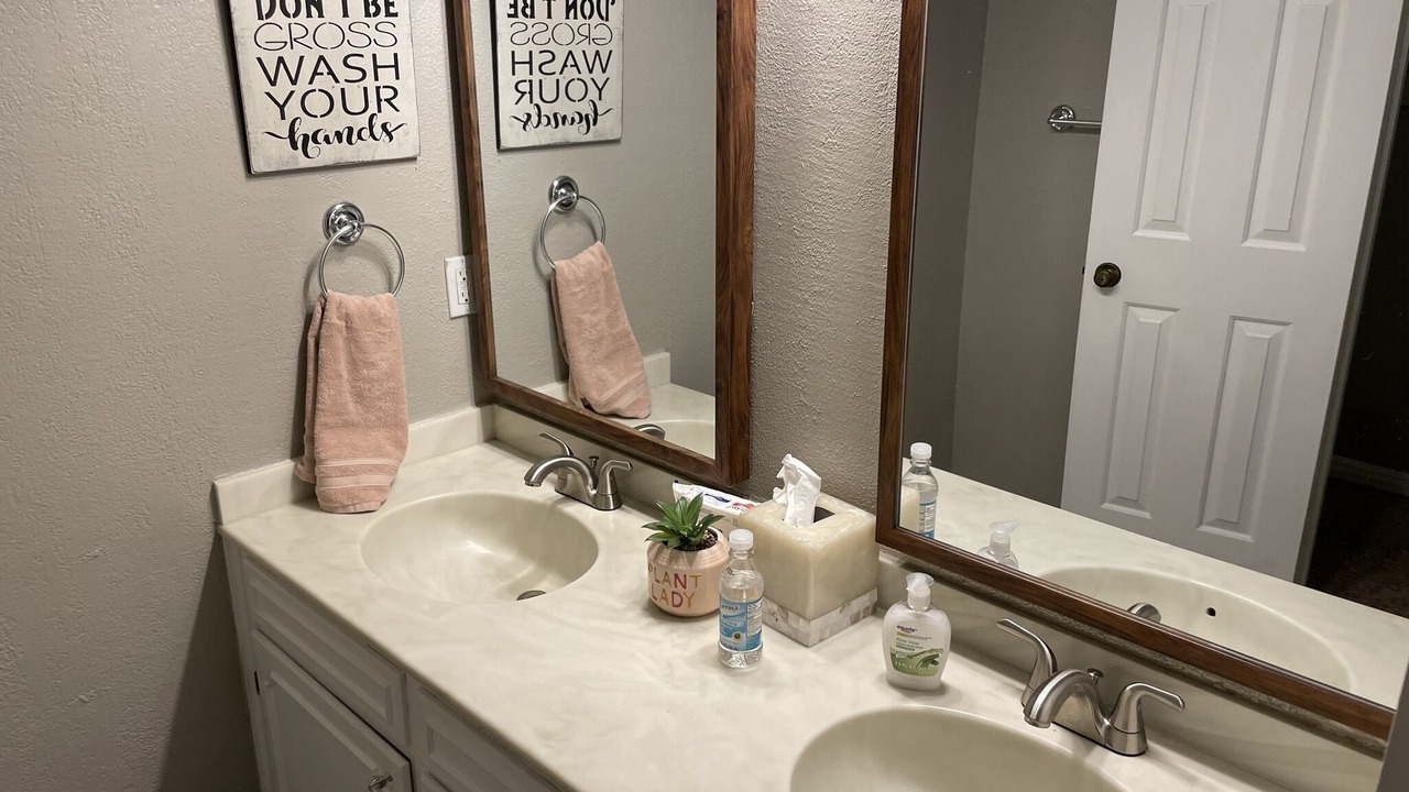 Photo of Bathroom in Orange