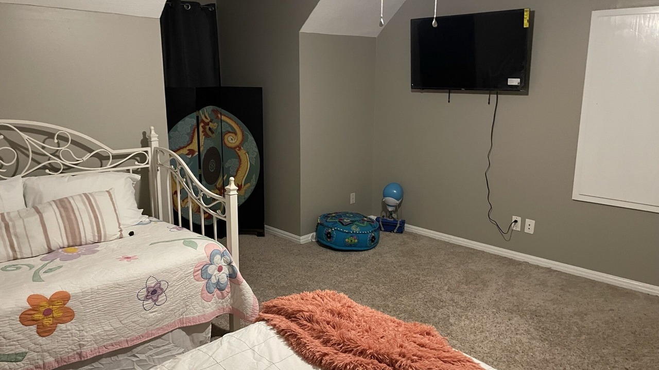 Photo of Bedroom in Orange