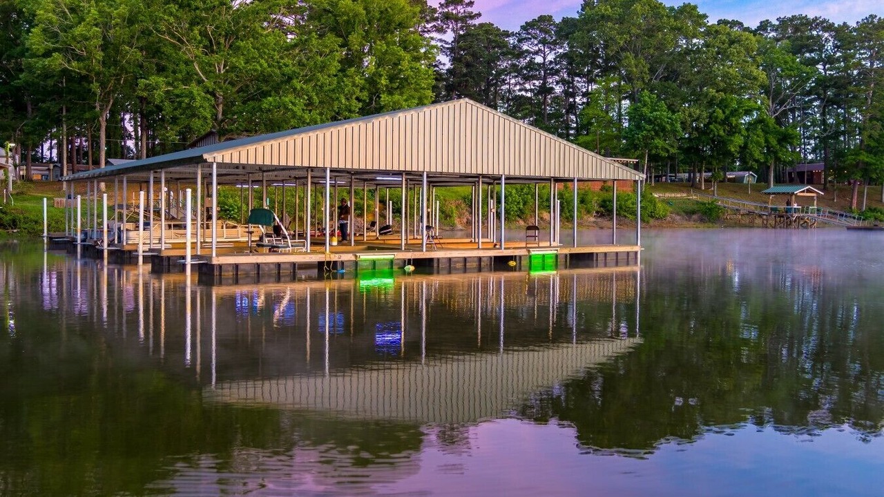 Photo of Others in Hemphill