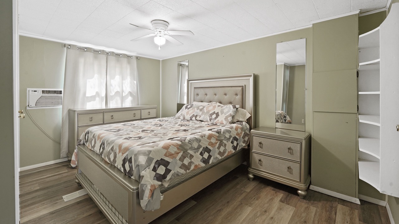Photo of Bedroom in De Funiak Springs
