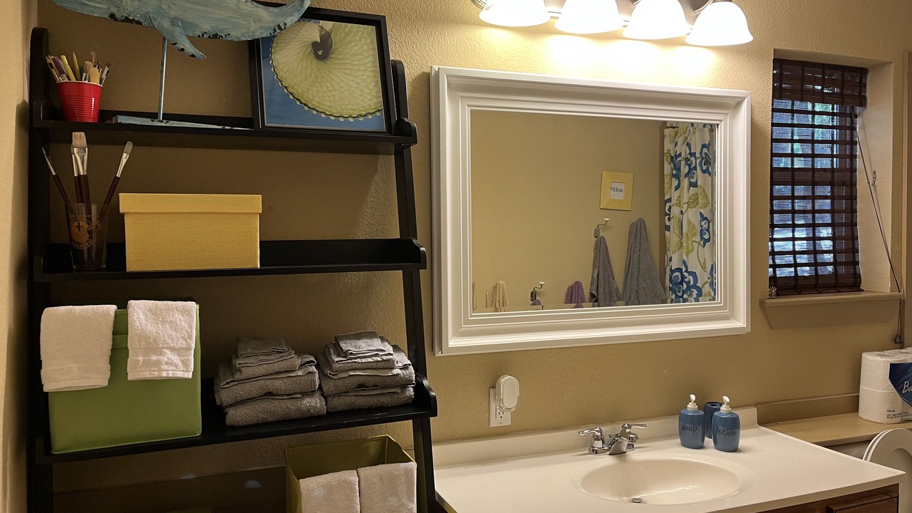 Photo of Bathroom in West Tawakoni