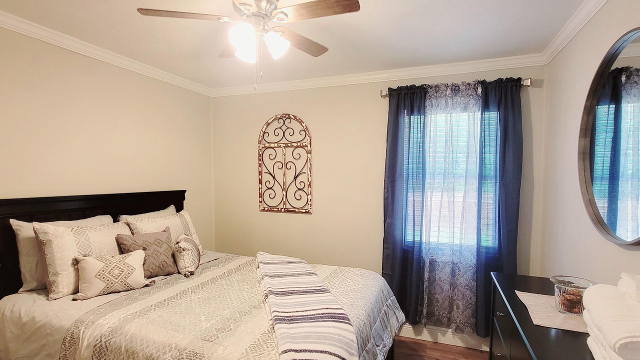 Photo of Bedroom in Hattiesburg