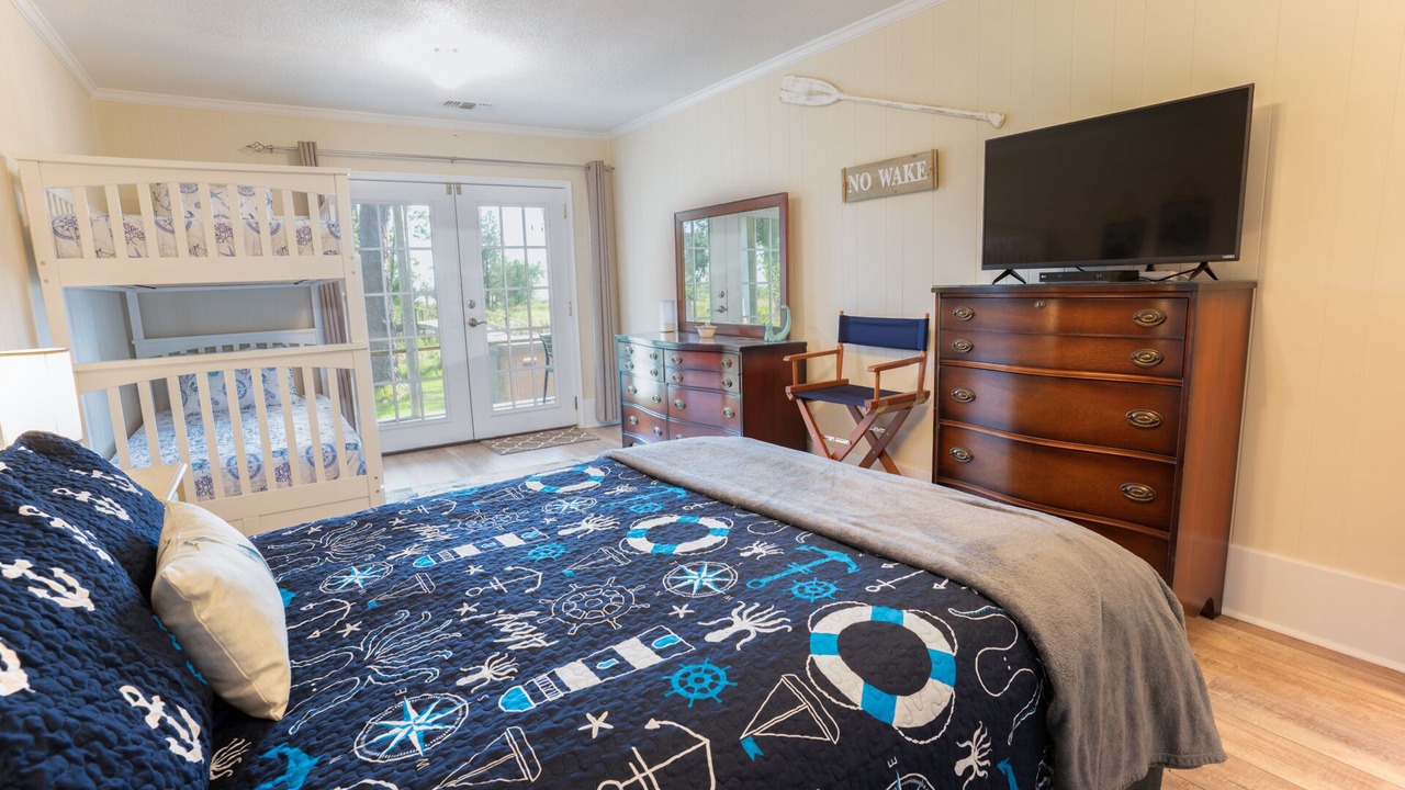 Photo of Bedroom in Magnolia Bluffs