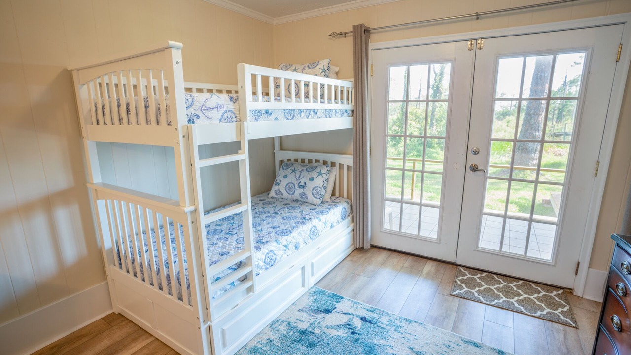 Photo of Bedroom in Magnolia Bluffs