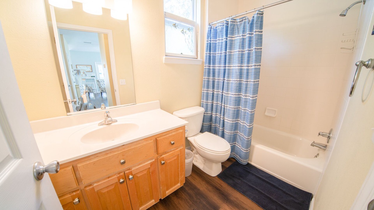 Photo of Bathroom in Plantation