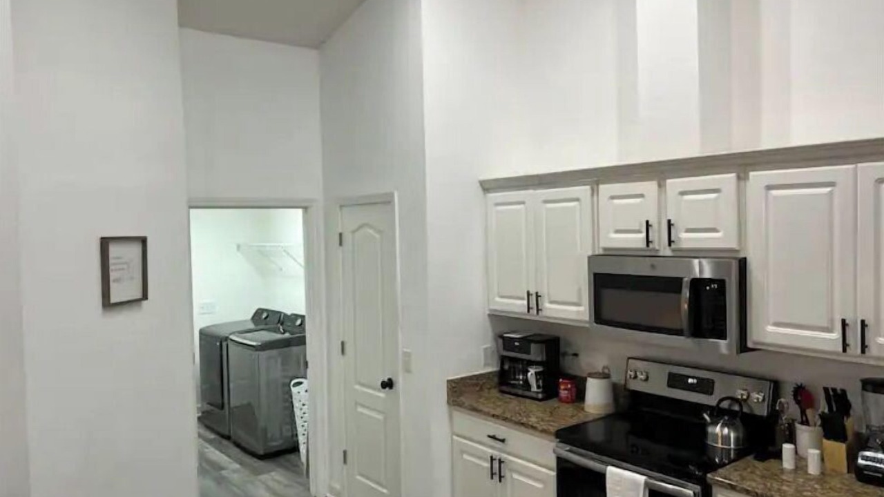 Photo of Kitchen in Emerald Shores