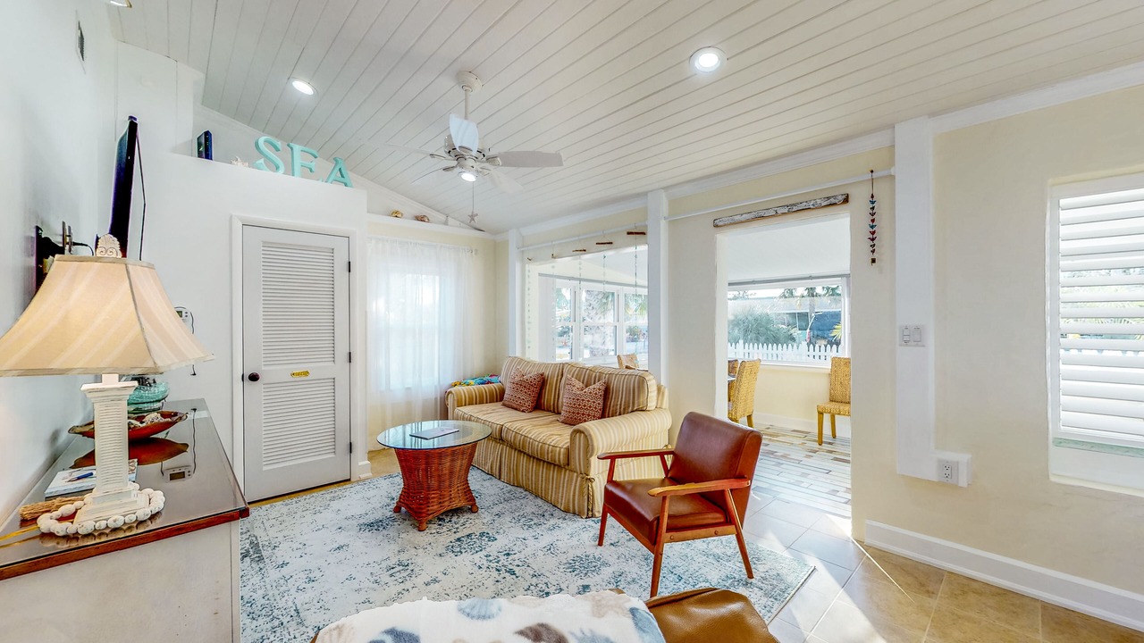 Photo of Livingroom in Kiska Beach