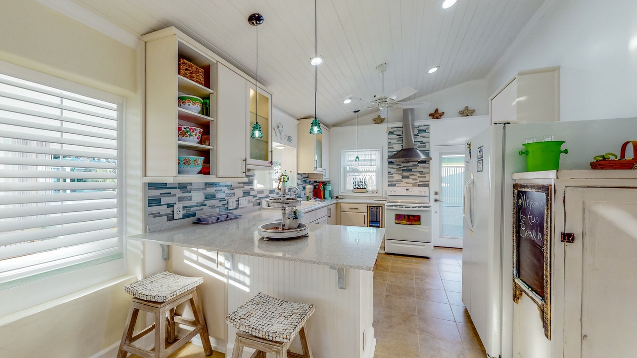Photo of Kitchen in Kiska Beach
