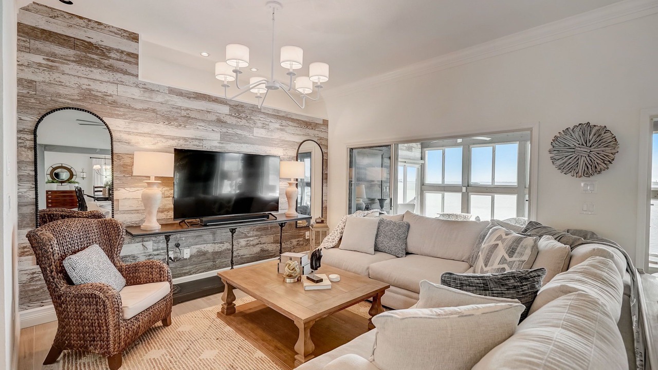 Photo of Livingroom in Englewood