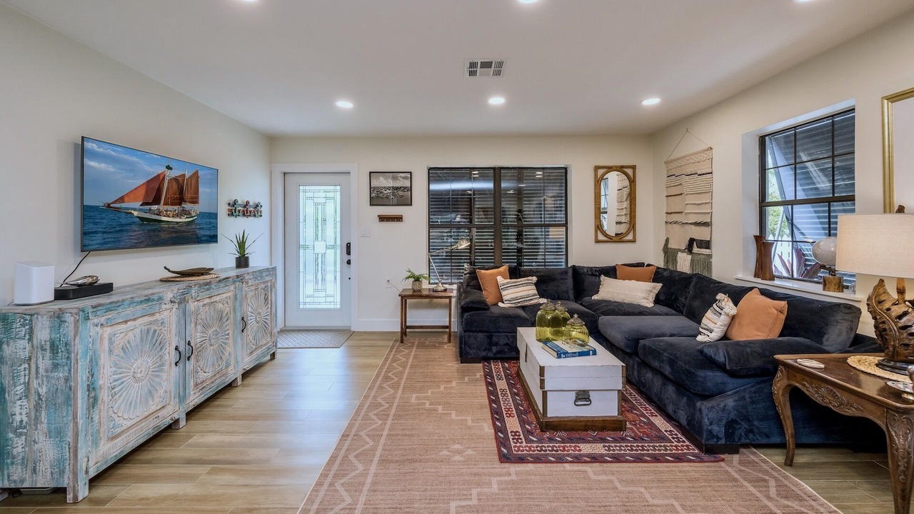 Photo of Bedroom in Midtown