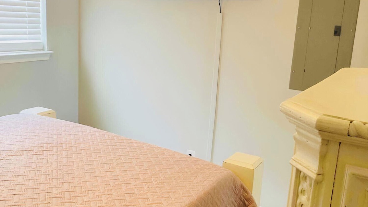 Photo of Bedroom in Long Beach