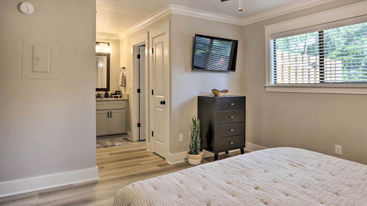 Photo of Bedroom in Tallahassee