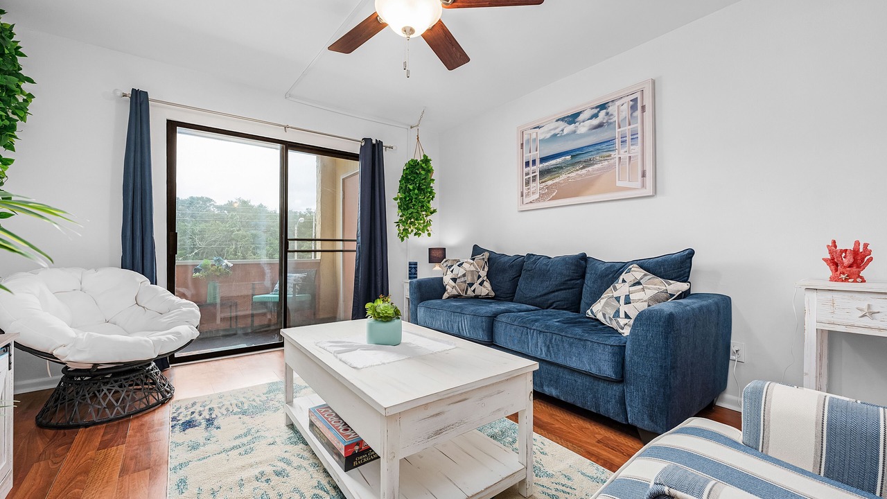 Photo of Livingroom in Mary Esther